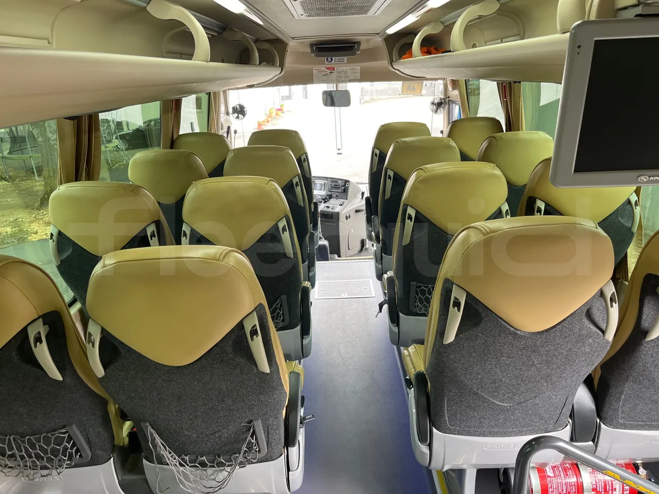 King Long XMQ6996 - Forward Seats From Middle Position