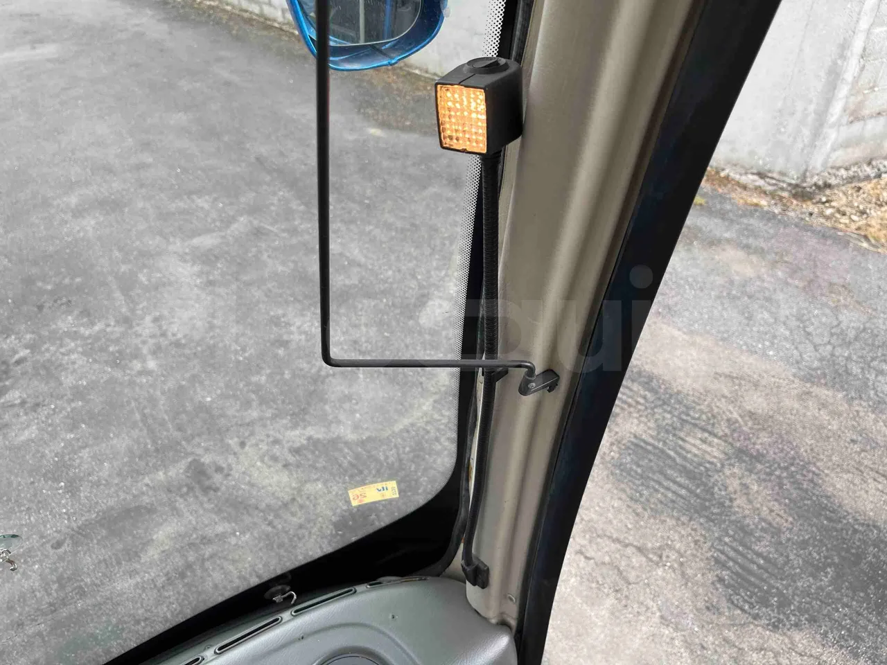 King Long XMQ6996 - Power Outlets