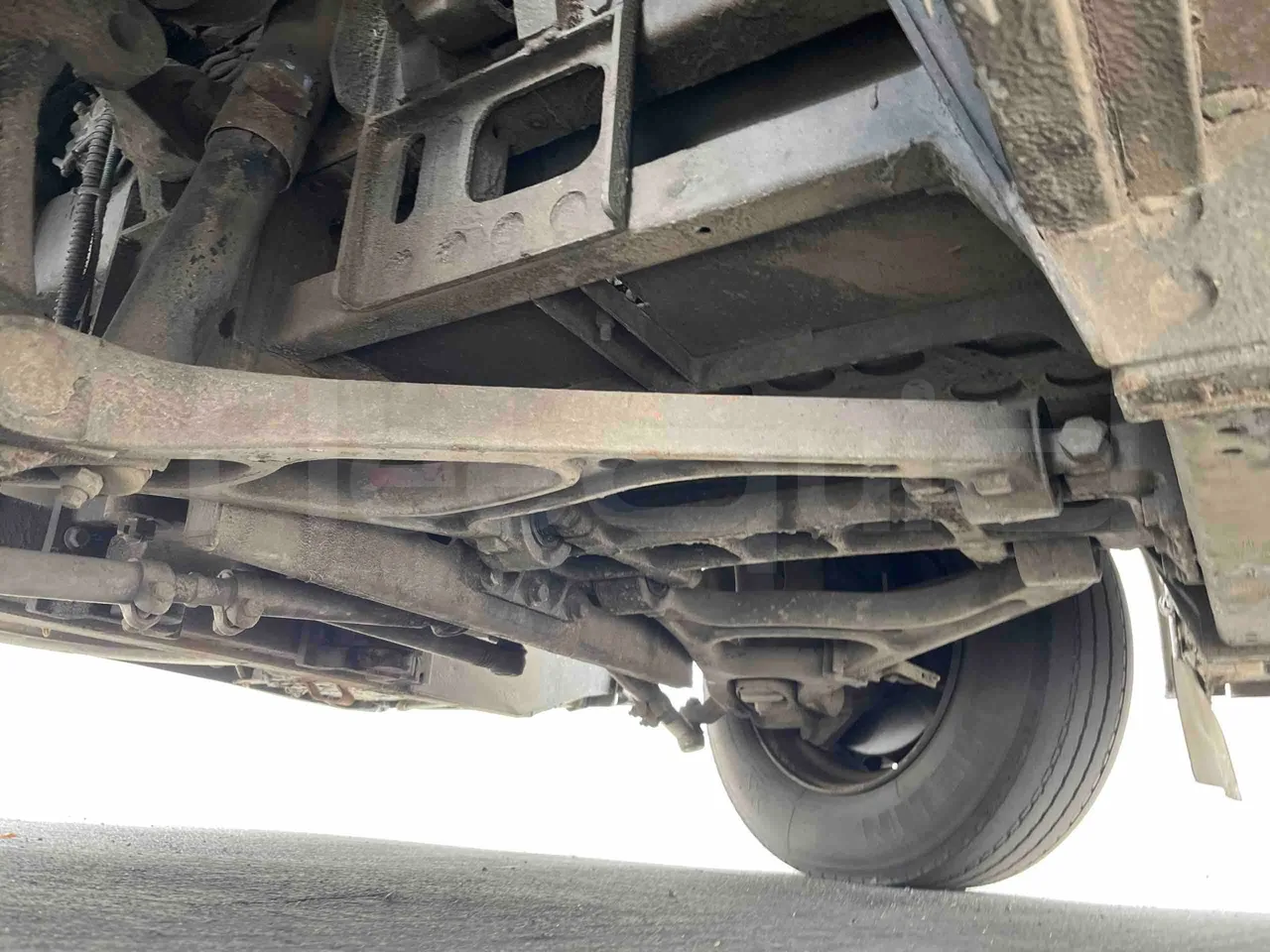 King Long XMQ6996 - First Axle Central
