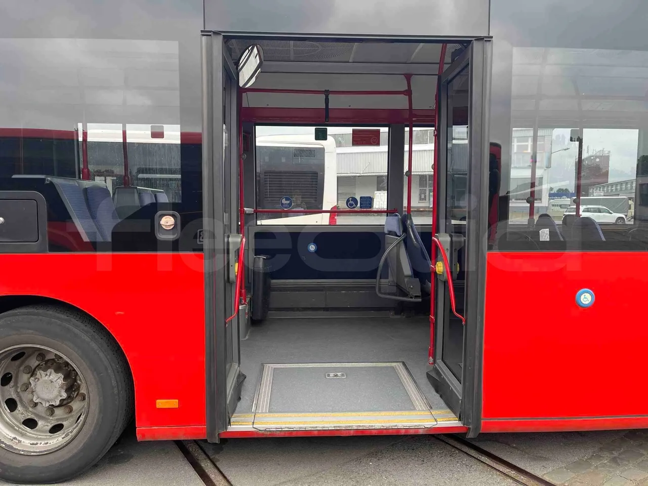 Mercedes-Benz Citaro G - front door 2 open