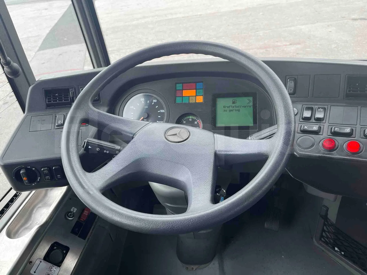 Mercedes-Benz Citaro G - steering wheel photo