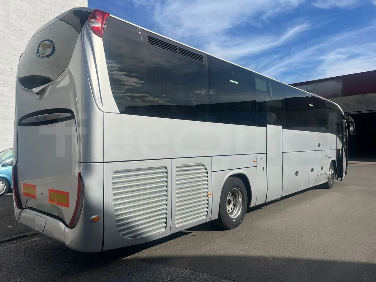 Iveco Magelys SFR2XX - Euro6 - 12,83m - 294kw - 3/4 right rear doors closed