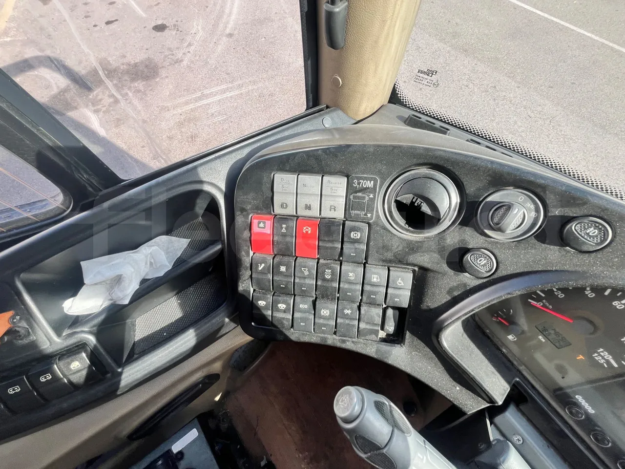 Iveco Magelys SFR2XX - Euro6 - 12,83m - 294kw - radio accessories photo