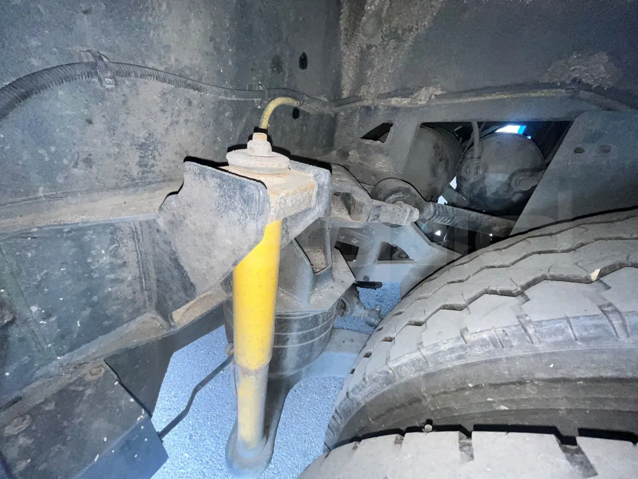 Iveco Magelys SFR2XX - Euro6 - 12,83m - 294kw - axel 2 air springs 1 left