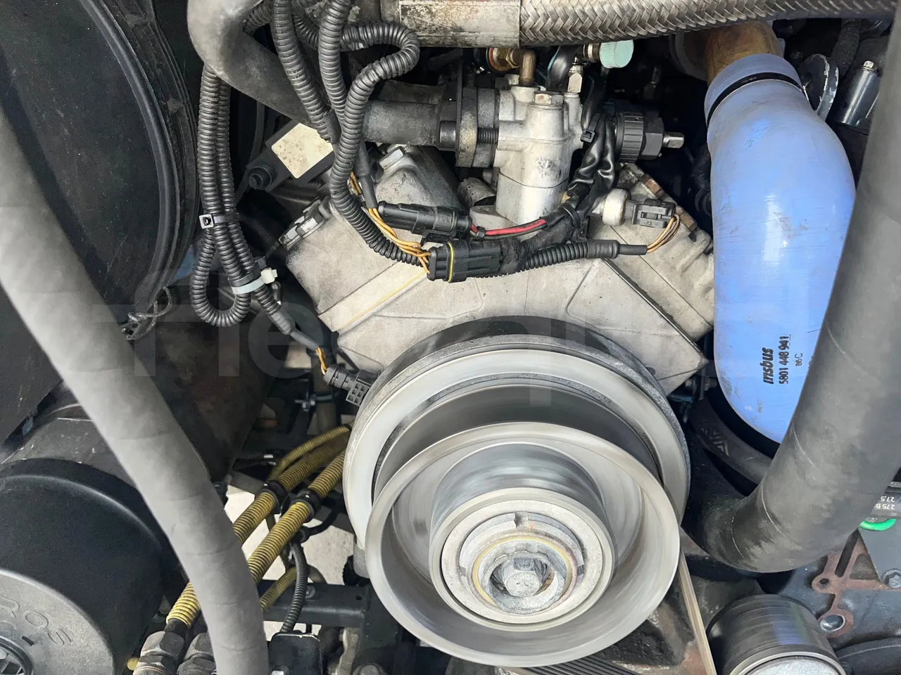 Iveco Magelys SFR2XX - Euro6 - 12,83m - 294kw - air conditioning compressor