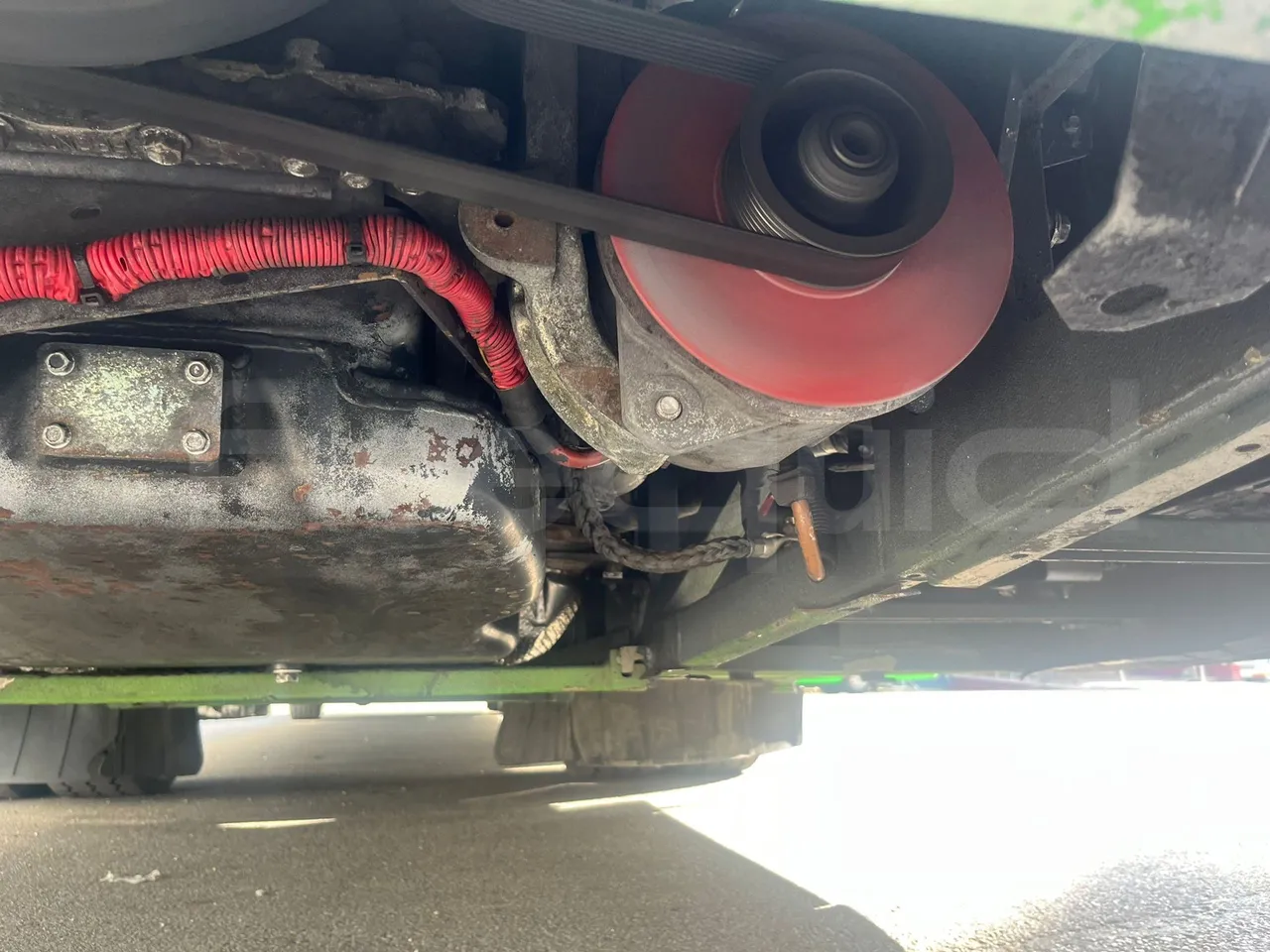 Iveco Magelys SFR2XX - Euro6 - 12,83m - 294kw - axel 3 discs left