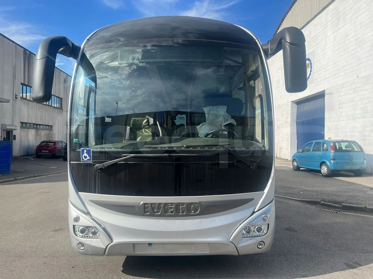 Iveco Magelys SFR2XX - Euro6 - 12,83m - 294kw - front photo