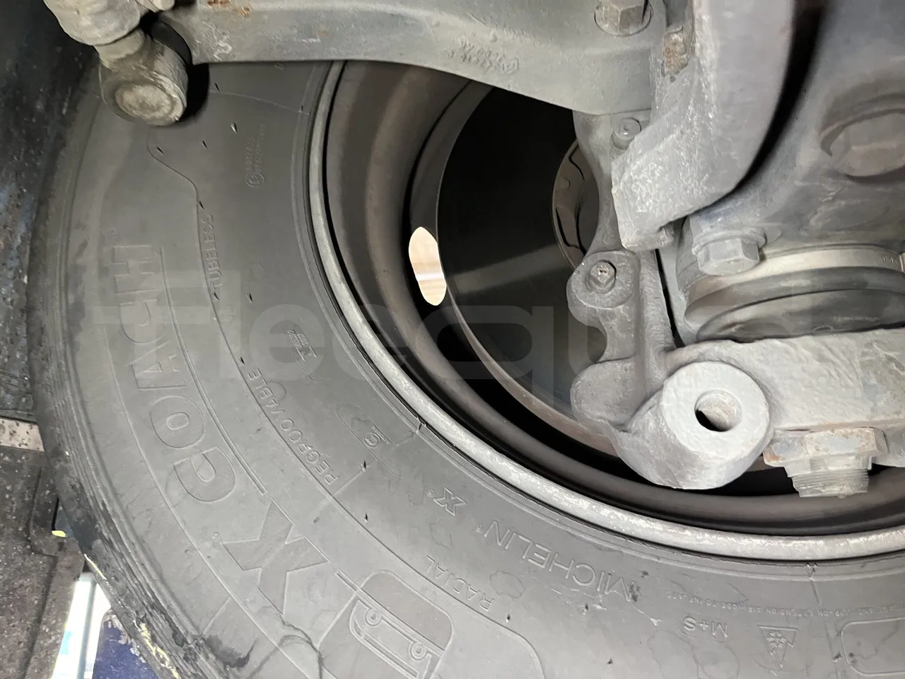 Iveco Crossway - First Axle Discs Left Side