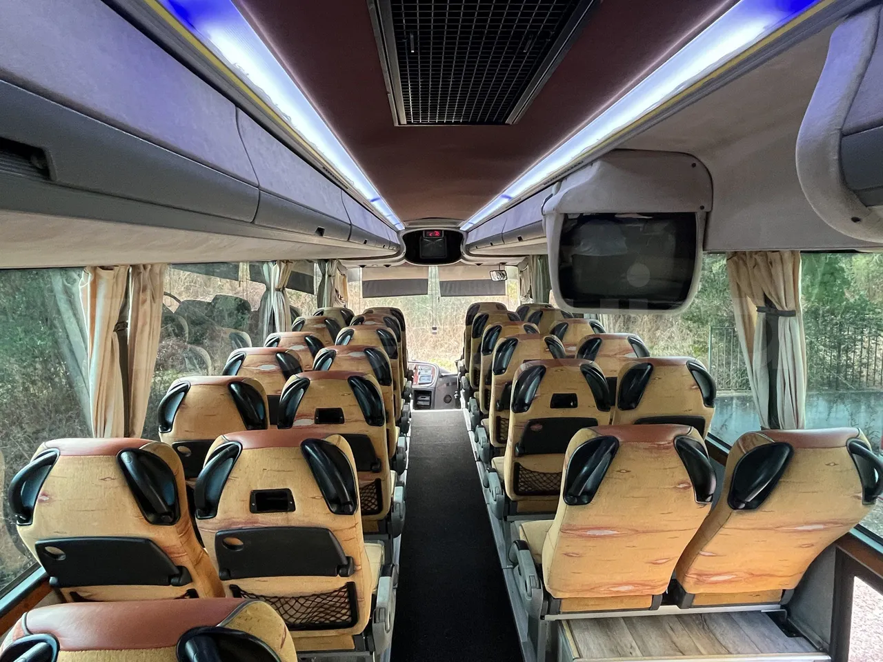 Iveco Orlandi - Forward Seats From Middle Position