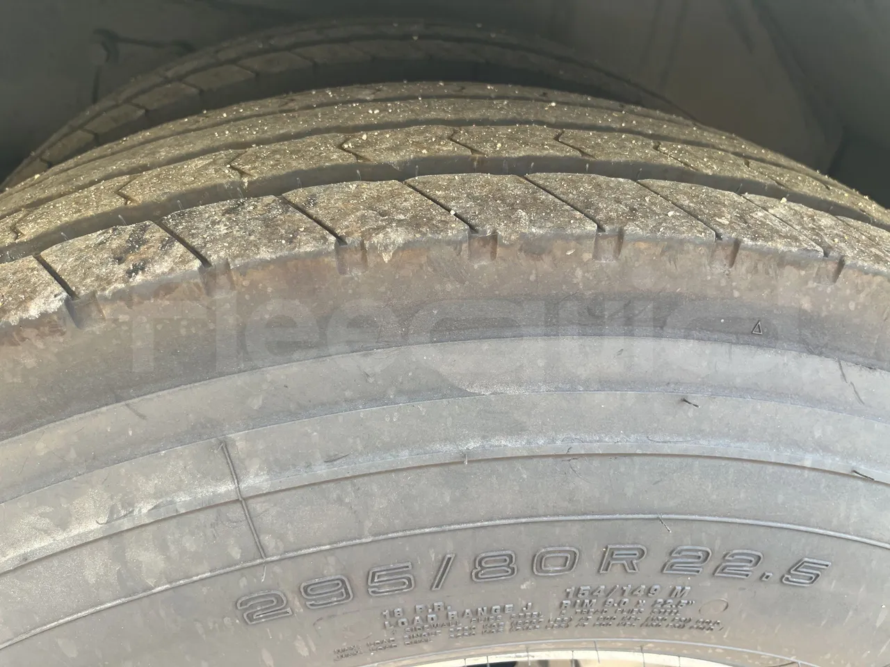 Iveco Orlandi - Second Axle Left Side: Tyre Size