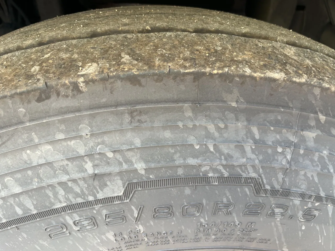 Iveco Orlandi - First Axle Left Side: Tyre Size