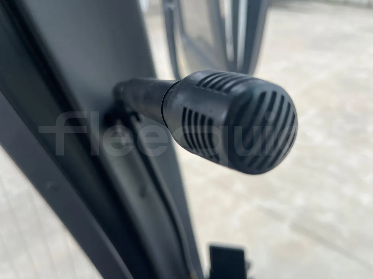 Volvo Barbi Genesis B12B - EUR4 - 309kW - 12.230m - driver microphone accessories photo