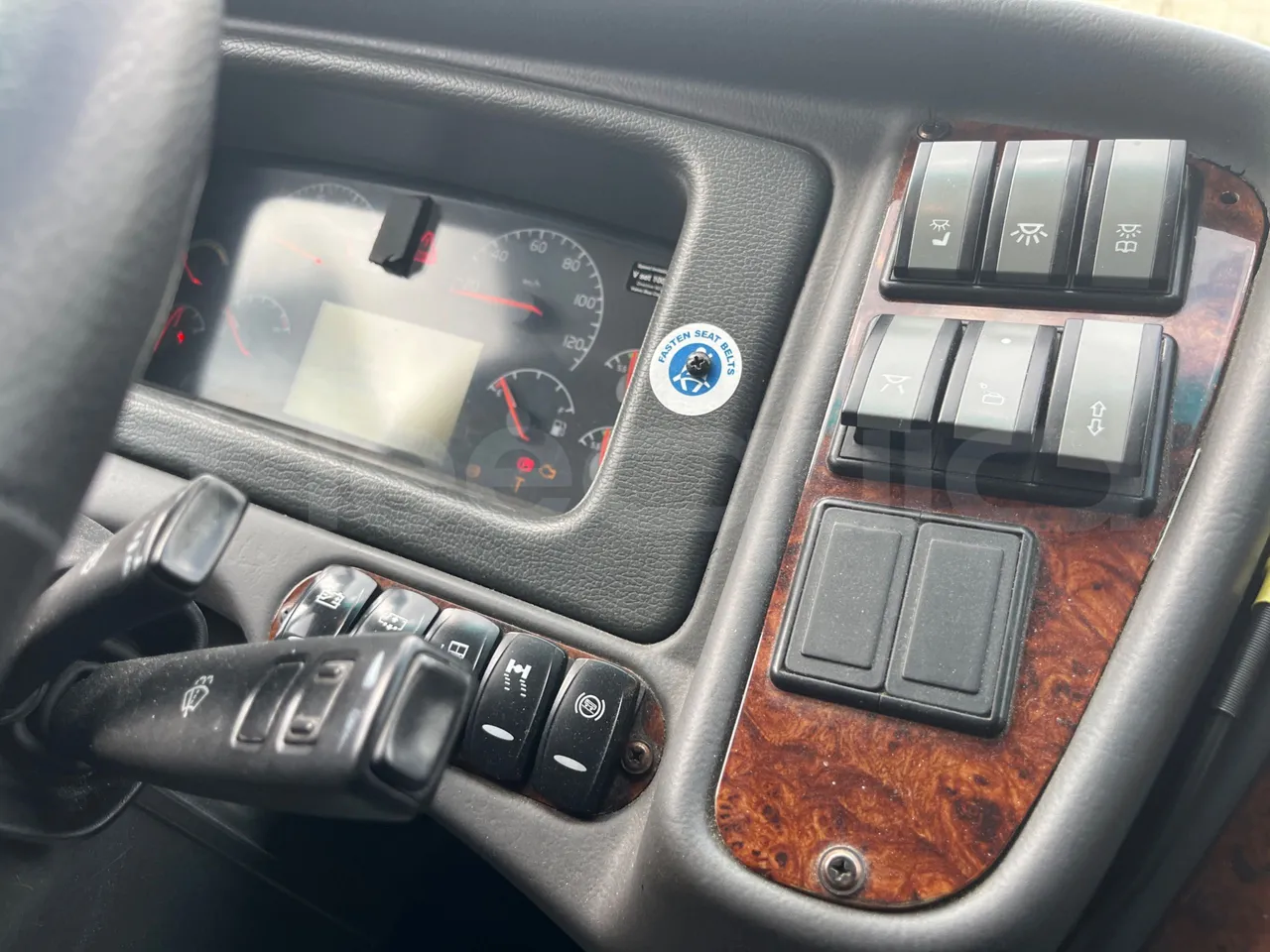 Volvo Barbi Genesis B12B - EUR4 - 309kW - 12.230m - onboard devices 1