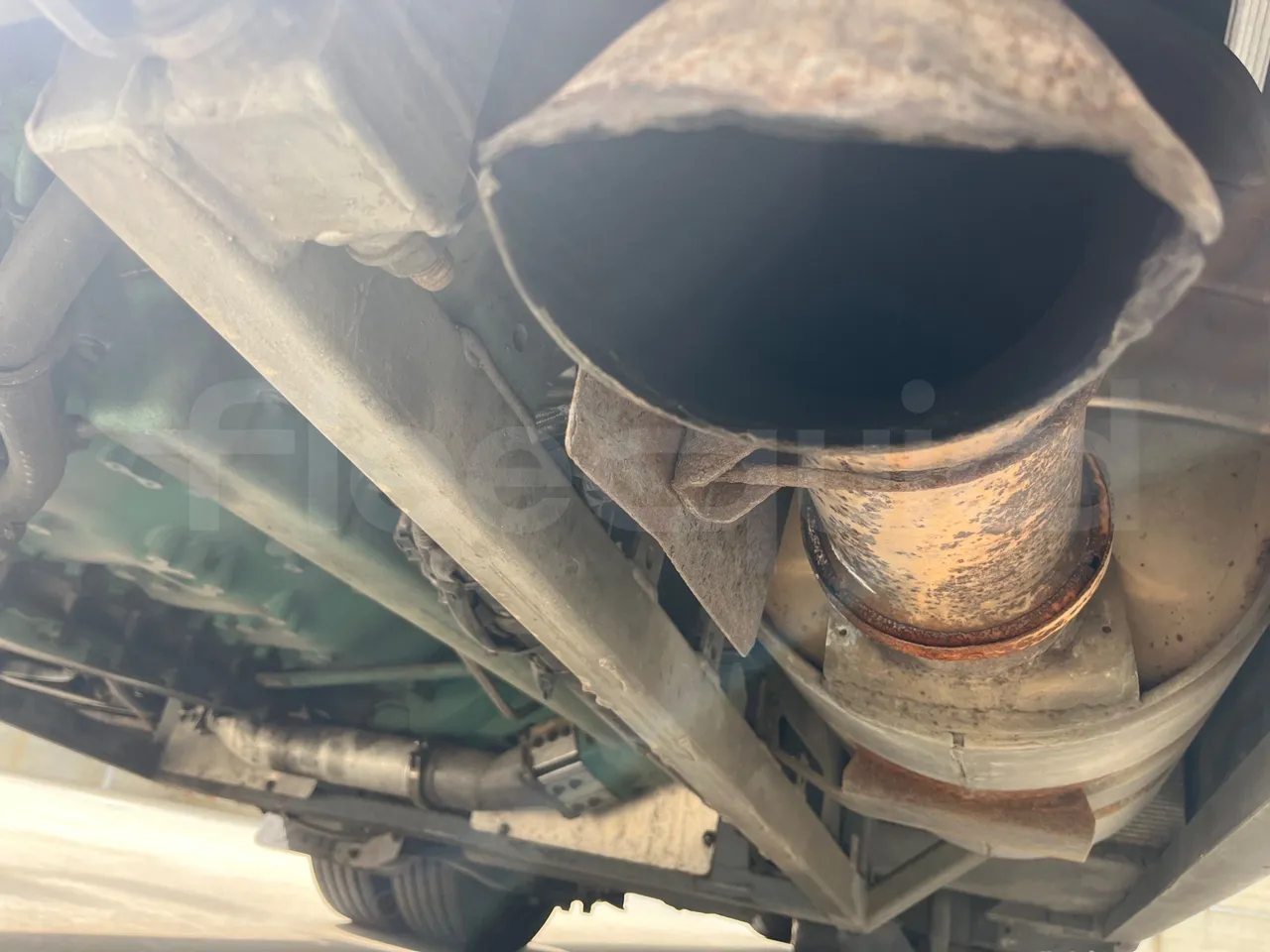 Volvo Barbi Genesis B12B - EUR4 - 309kW - 12.230m - exhaust photo