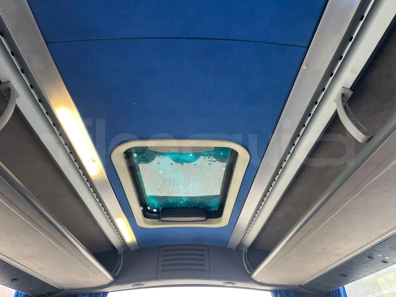 Volvo Barbi Genesis B12B - EUR4 - 309kW - 12.230m - roof hatch 1