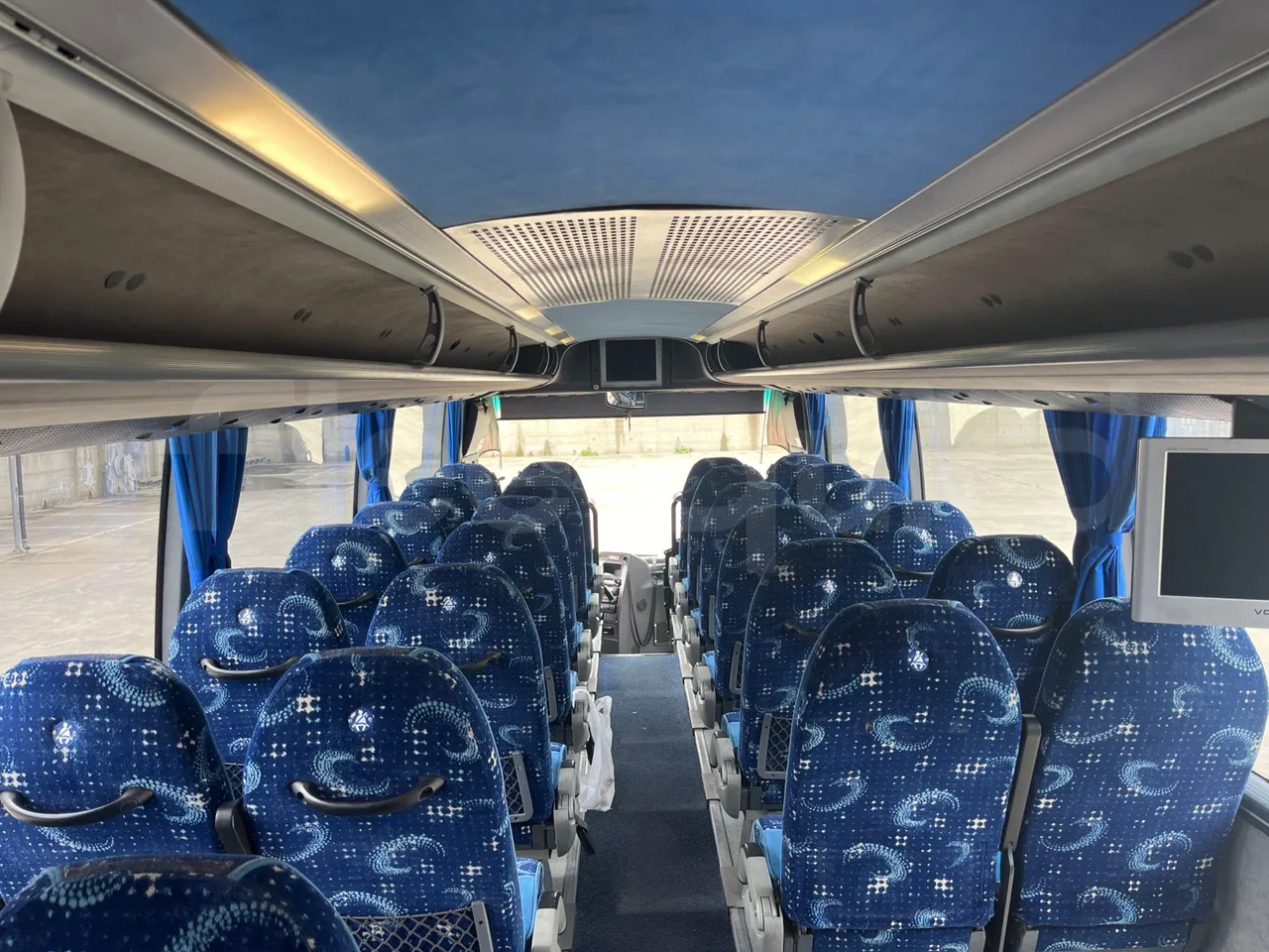 Volvo Barbi Genesis B12B - EUR4 - 309kW - 12.230m - forward view all seats last row height