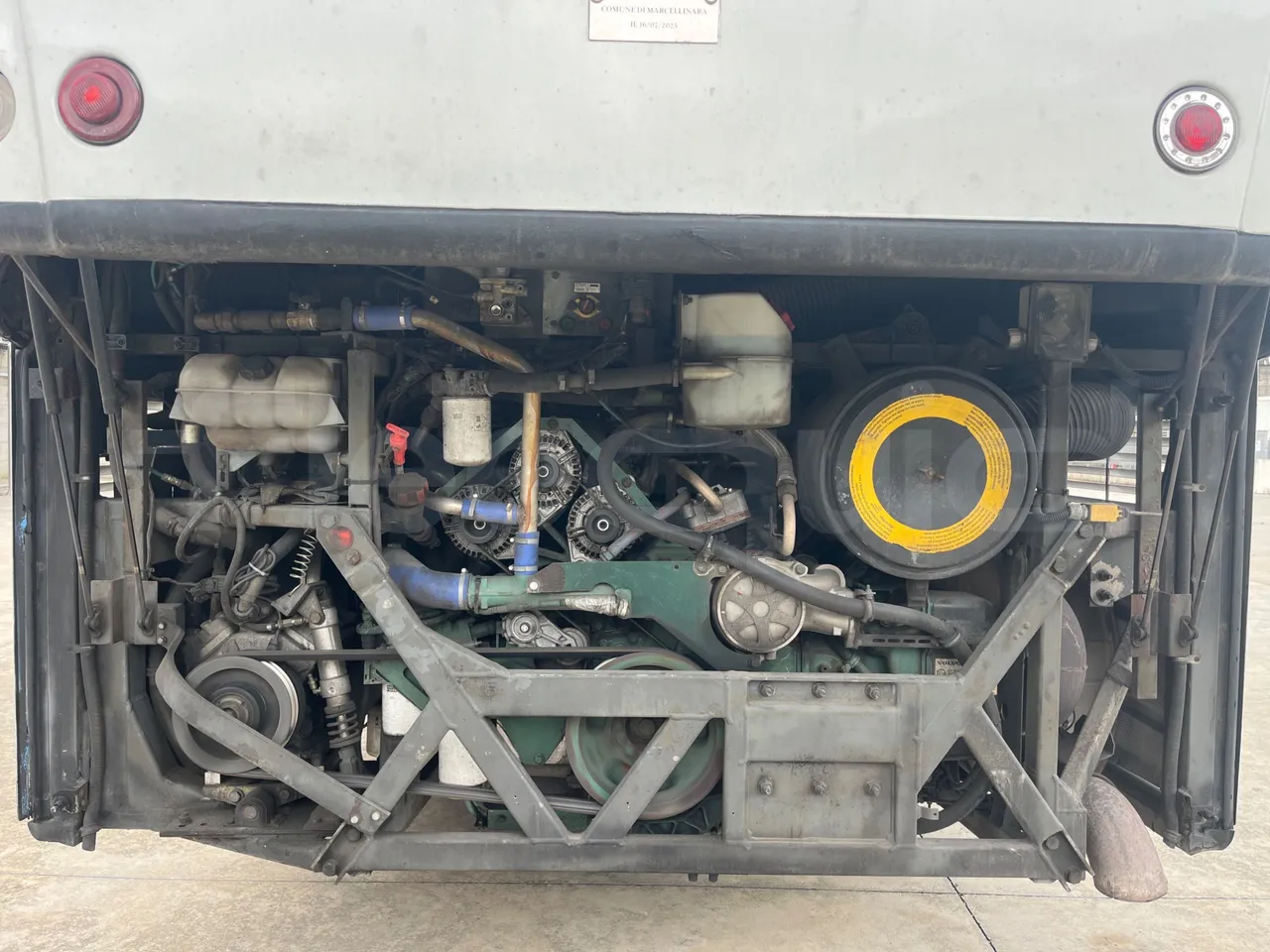 Volvo Barbi Genesis B12B - EUR4 - 309kW - 12.230m - rear hatch open