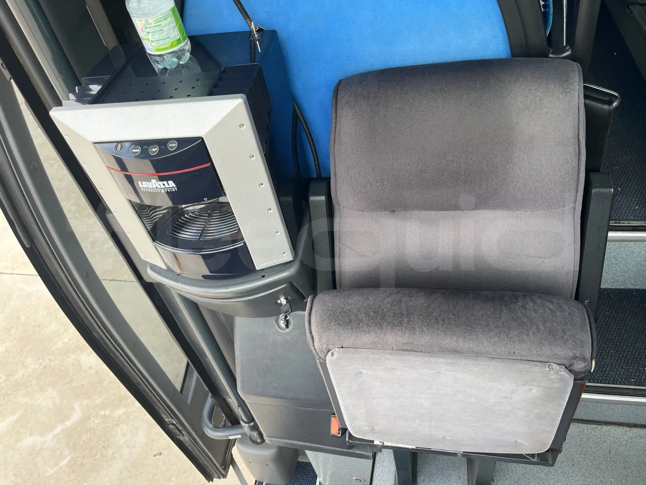 Volvo Barbi Genesis B12B - EUR4 - 309kW - 12.230m - hostess seat photo