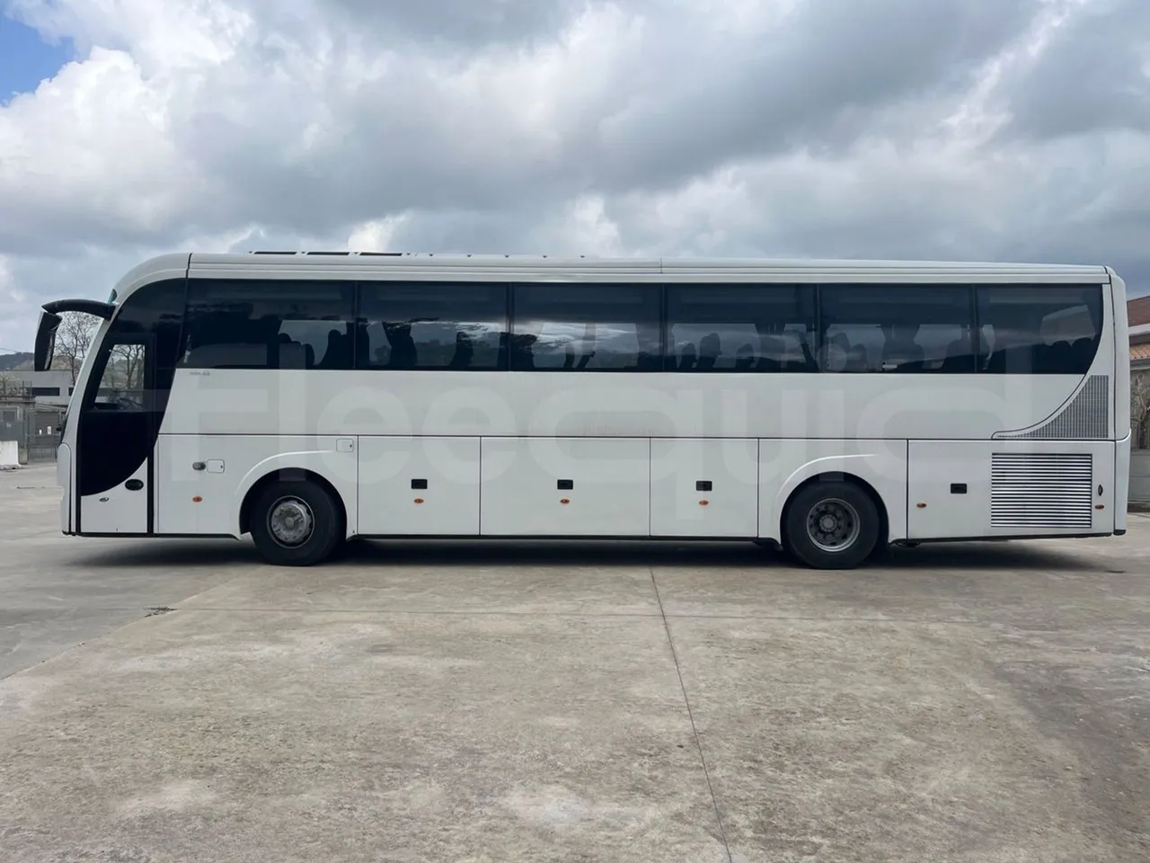 Volvo Barbi Genesis B12B - EUR4 - 309kW - 12.230m - left side photo