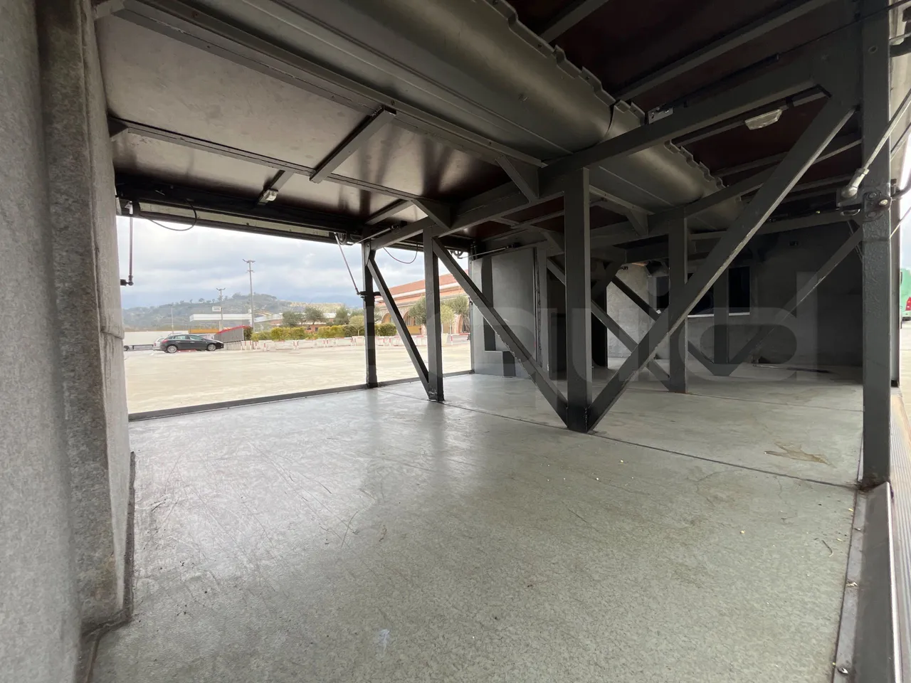 Volvo Barbi Genesis B12B - EUR4 - 309kW - 12.230m - under carpet photo