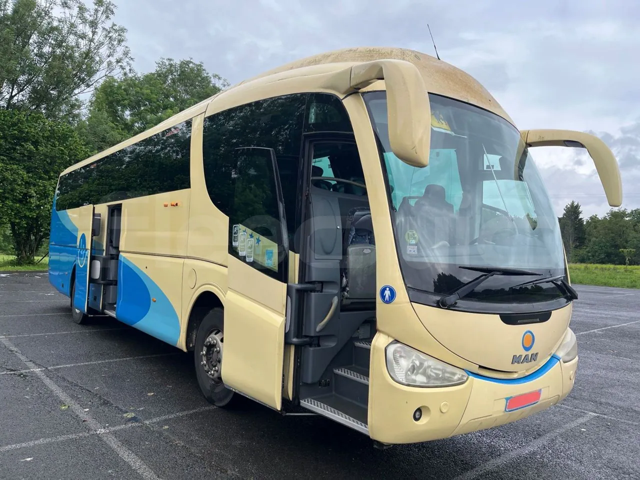Irizar PB Man Ratio R33/18400 - Euro 5 - 294 kW - 12.200 mt - 3/4 right front doors open