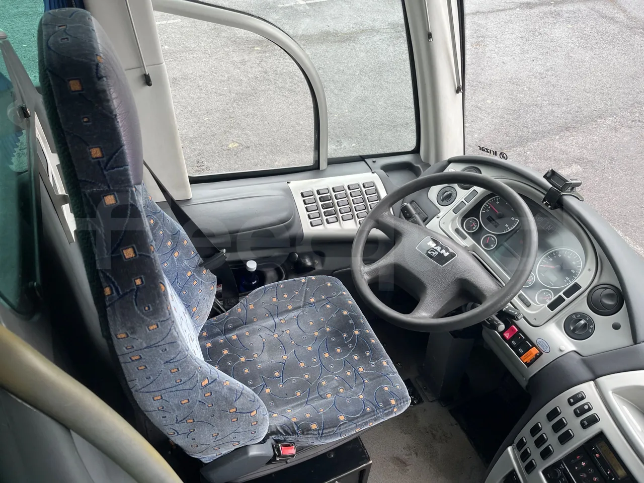 Irizar PB Man Ratio R33/18400 - Euro 5 - 294 kW - 12.200 mt - driver's seat photo