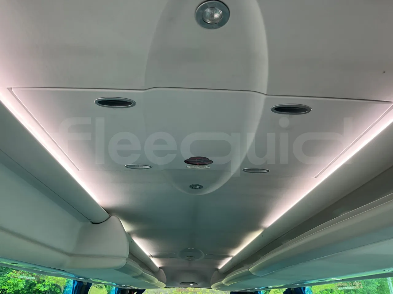 Irizar PB Man Ratio R33/18400 - Euro 5 - 294 kW - 12.200 mt - roof hatch 1