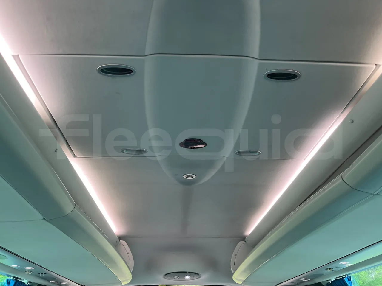 Irizar PB Man Ratio R33/18400 - Euro 5 - 294 kW - 12.200 mt - roof hatch 2