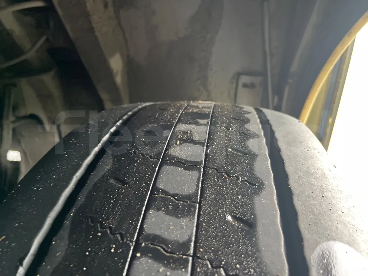 Irizar PB Man Ratio R33/18400 - Euro 5 - 294 kW - 12.200 mt - tread condition front tires right