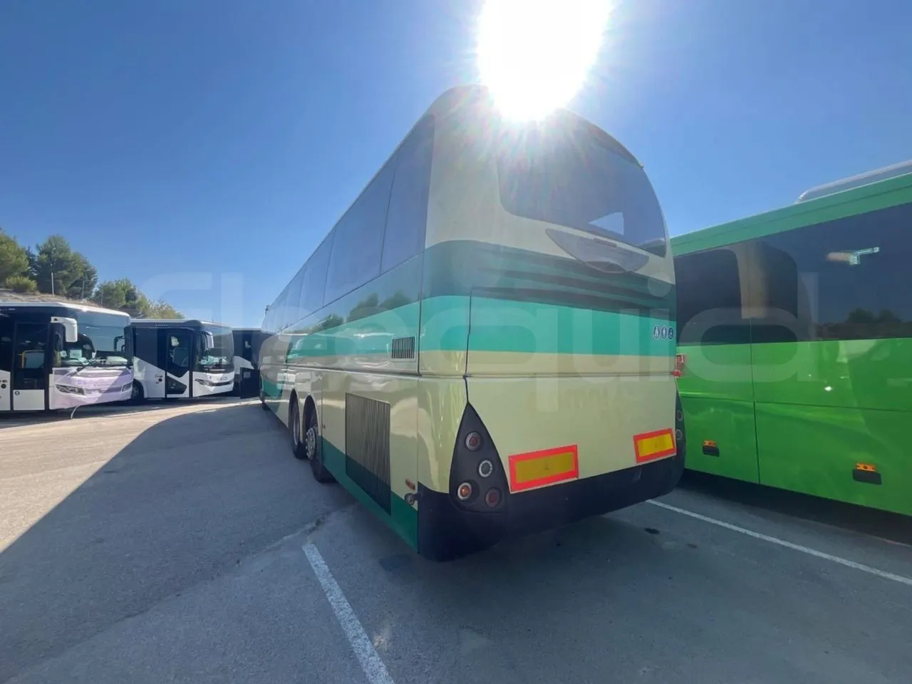 Volvo B12B 6X2 - EUR4 - 338kW -14.995m - 3/4 left rear side