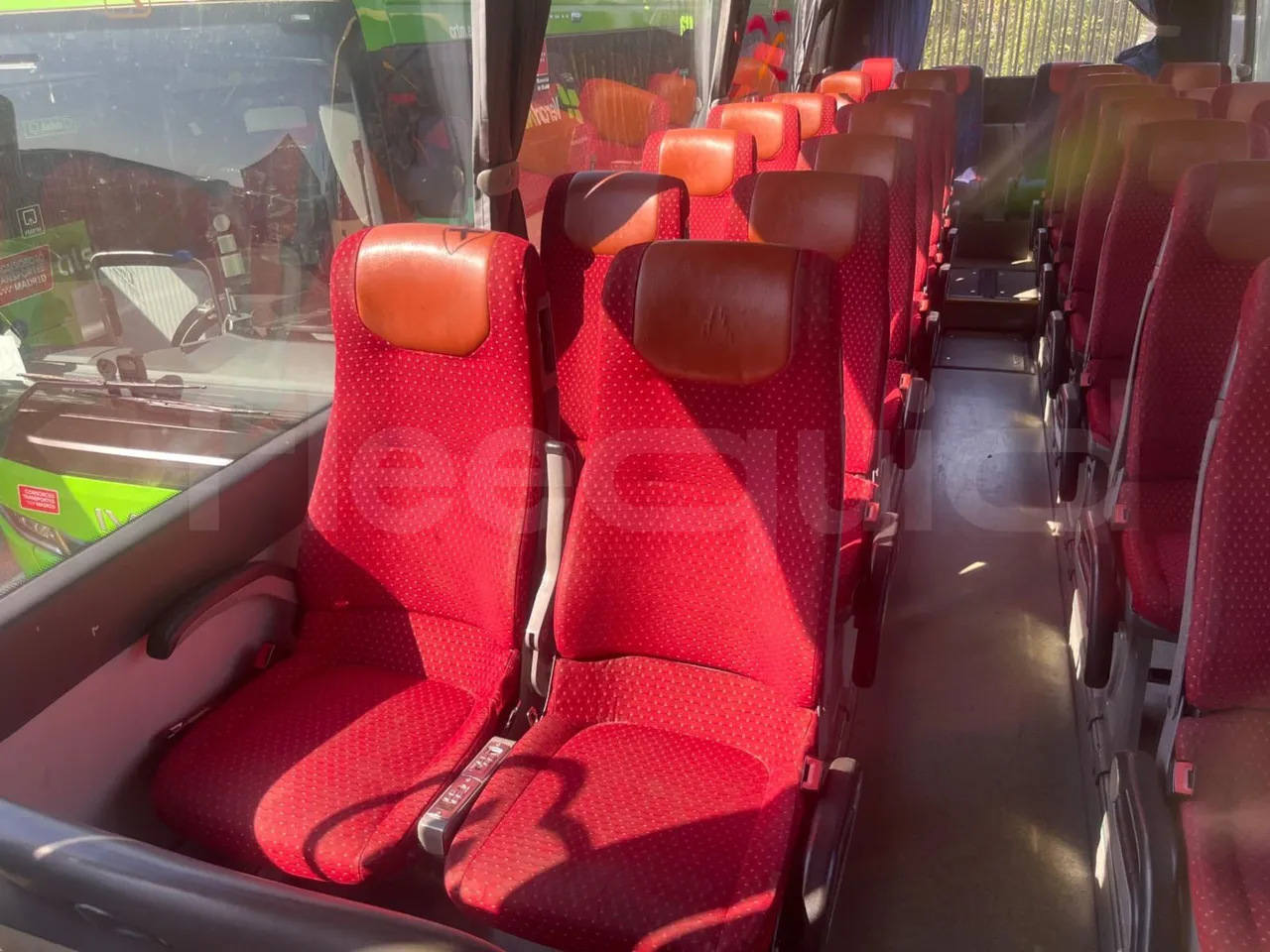 Volvo B12B 6X2 - EUR4 - 338kW -14.995m - interior reverse seats driver height (mandatory for bus to scrap)