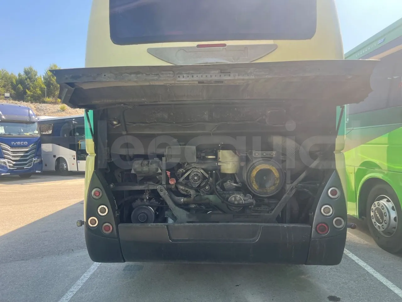 Volvo B12B 6X2 - EUR4 - 338kW -14.995m - rear hatch open (mandatory for bus to scrap)