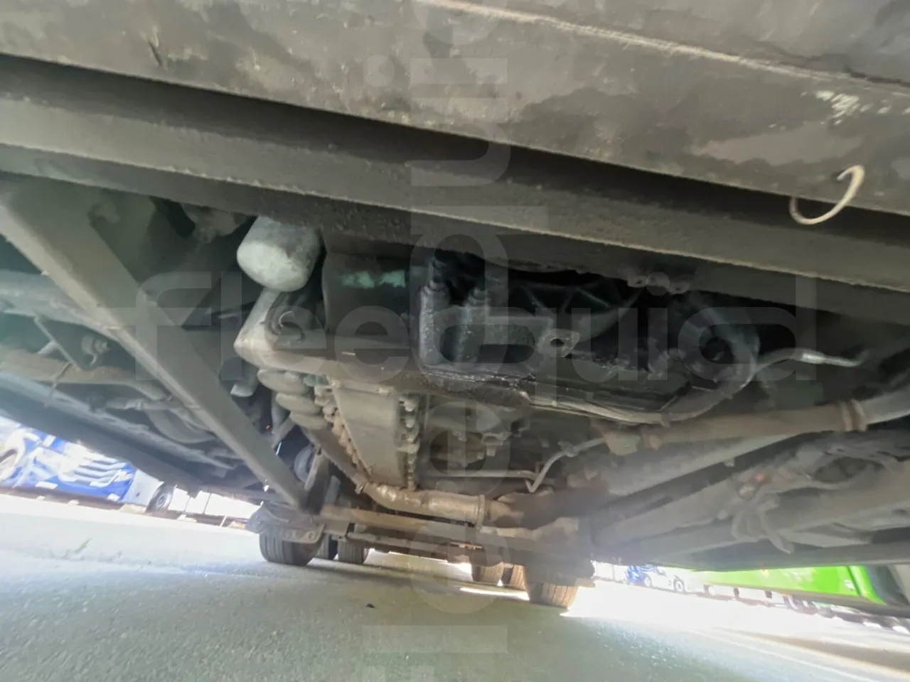 Volvo B12B 6X2 - EUR4 - 338kW -14.995m - front axle right side