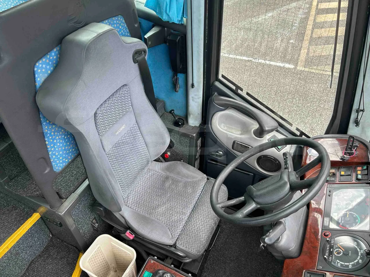 Irizar Scania - driver's seat photo