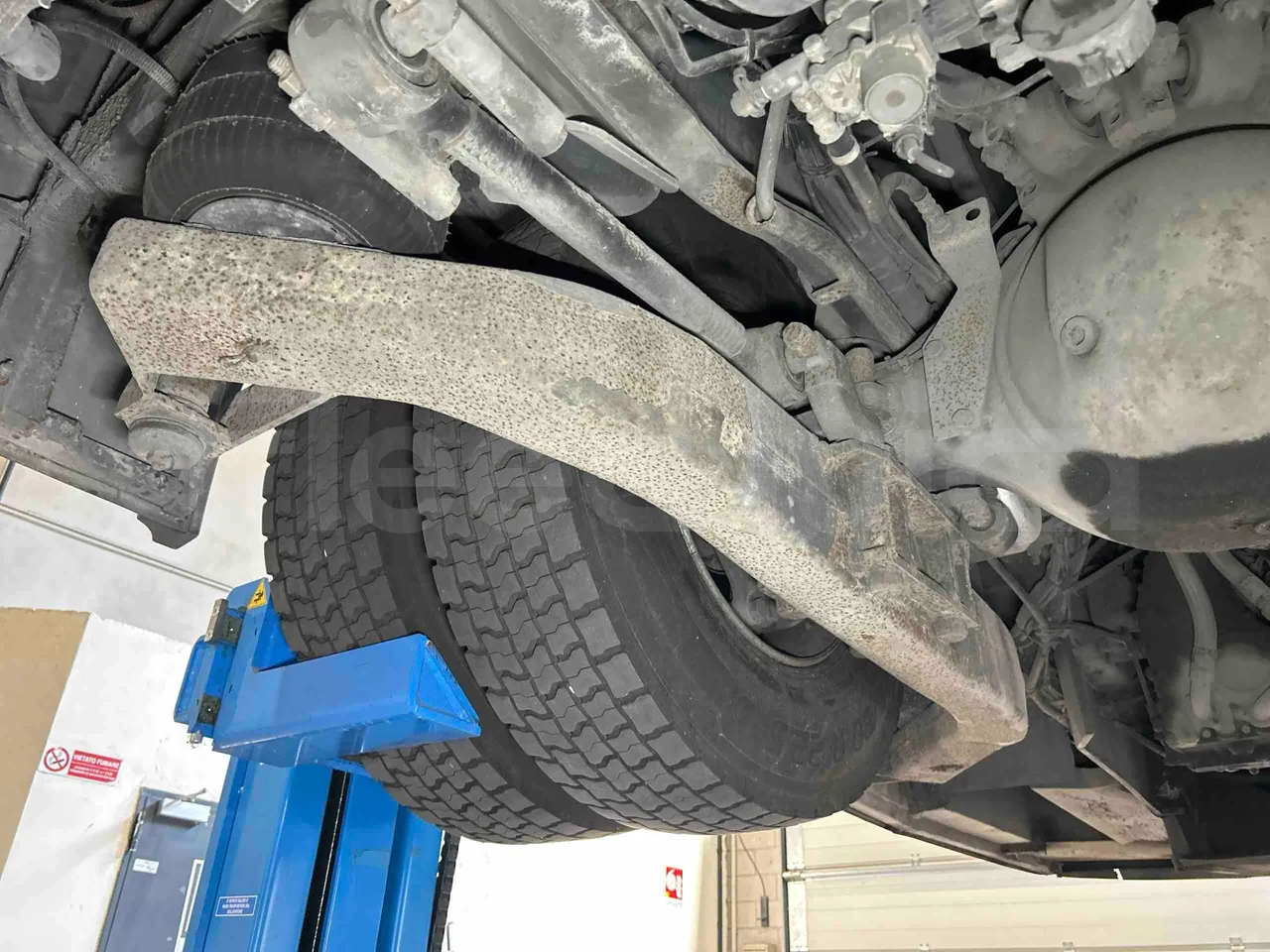 Irizar Scania - axle 3 right side