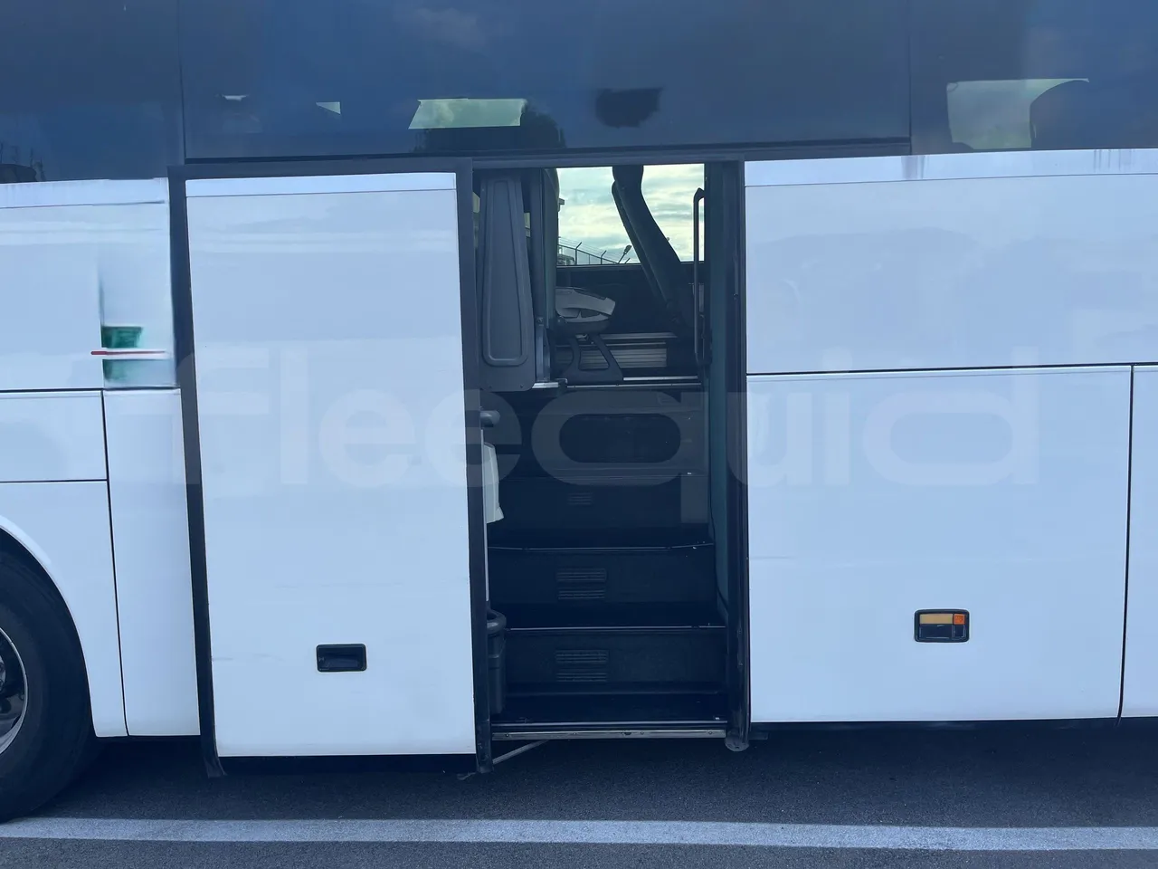 Setra S415 - Second Door Open