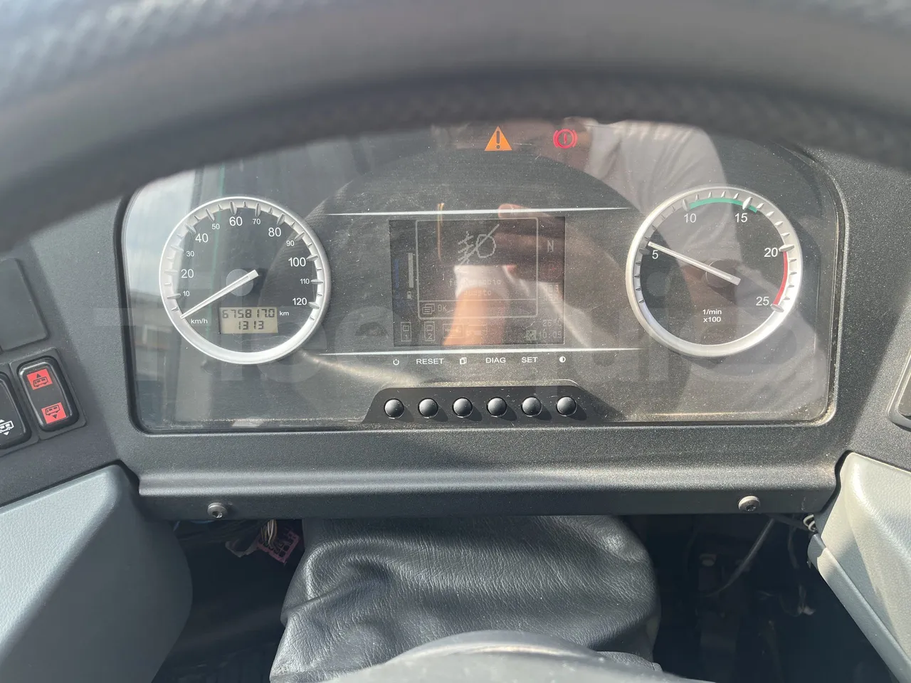 Setra S415 - Dashboard Engine On