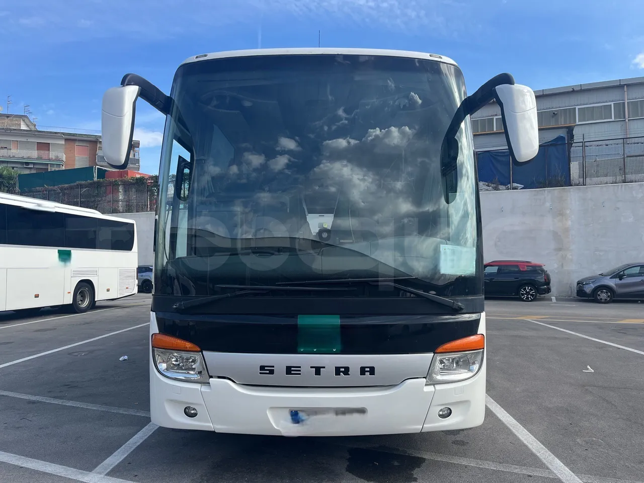 Setra S415 - Front