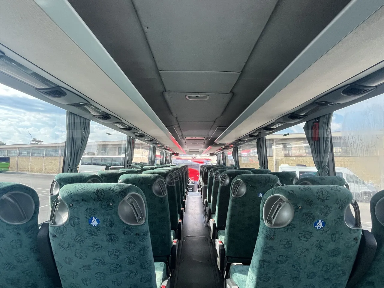 Setra S415 - Overhead Compartments