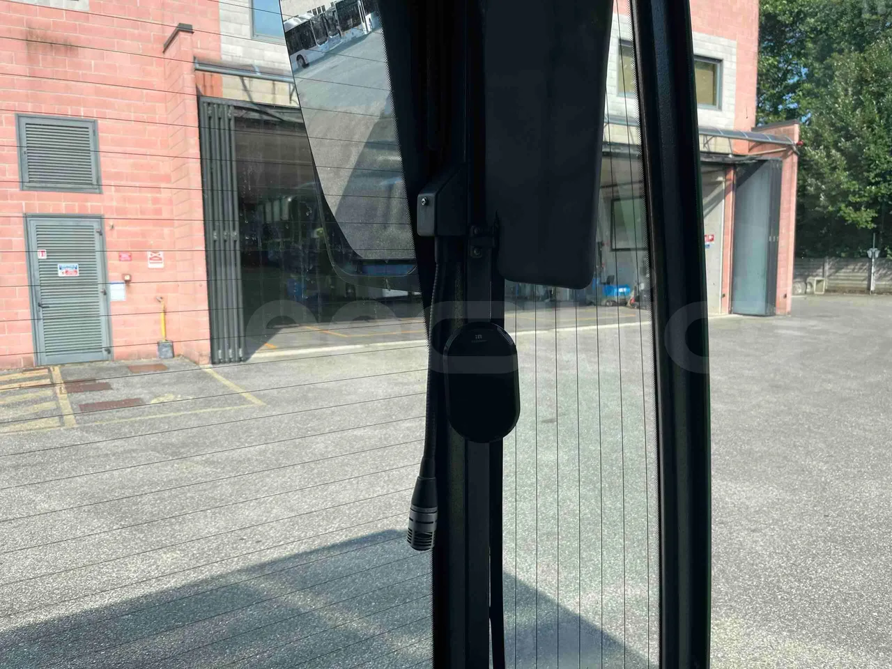 Mercedes-Benz Citaro G - driver microphone accessories photo