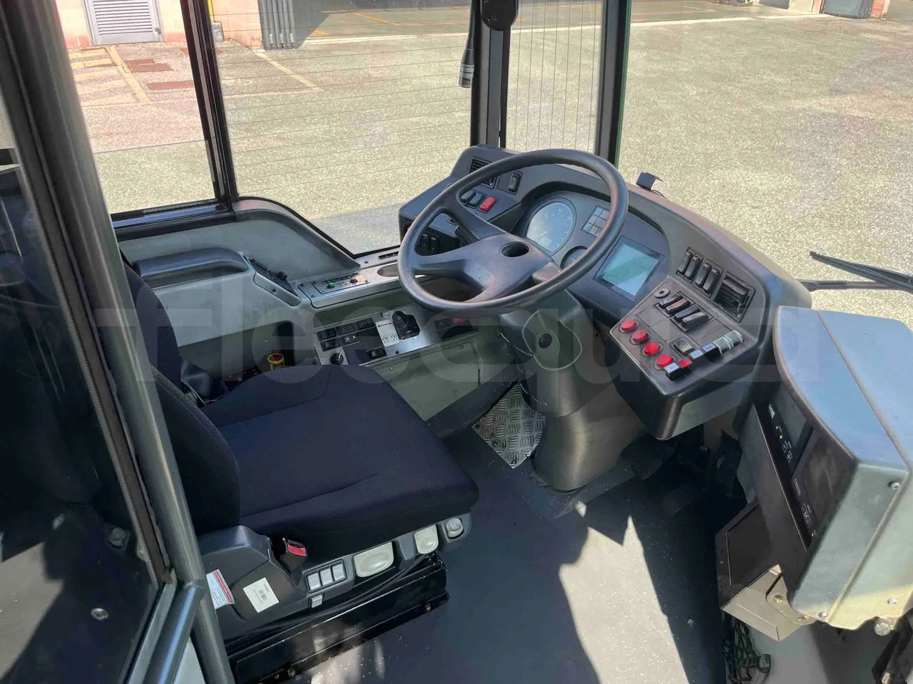 Mercedes-Benz Citaro G - buttons panels on