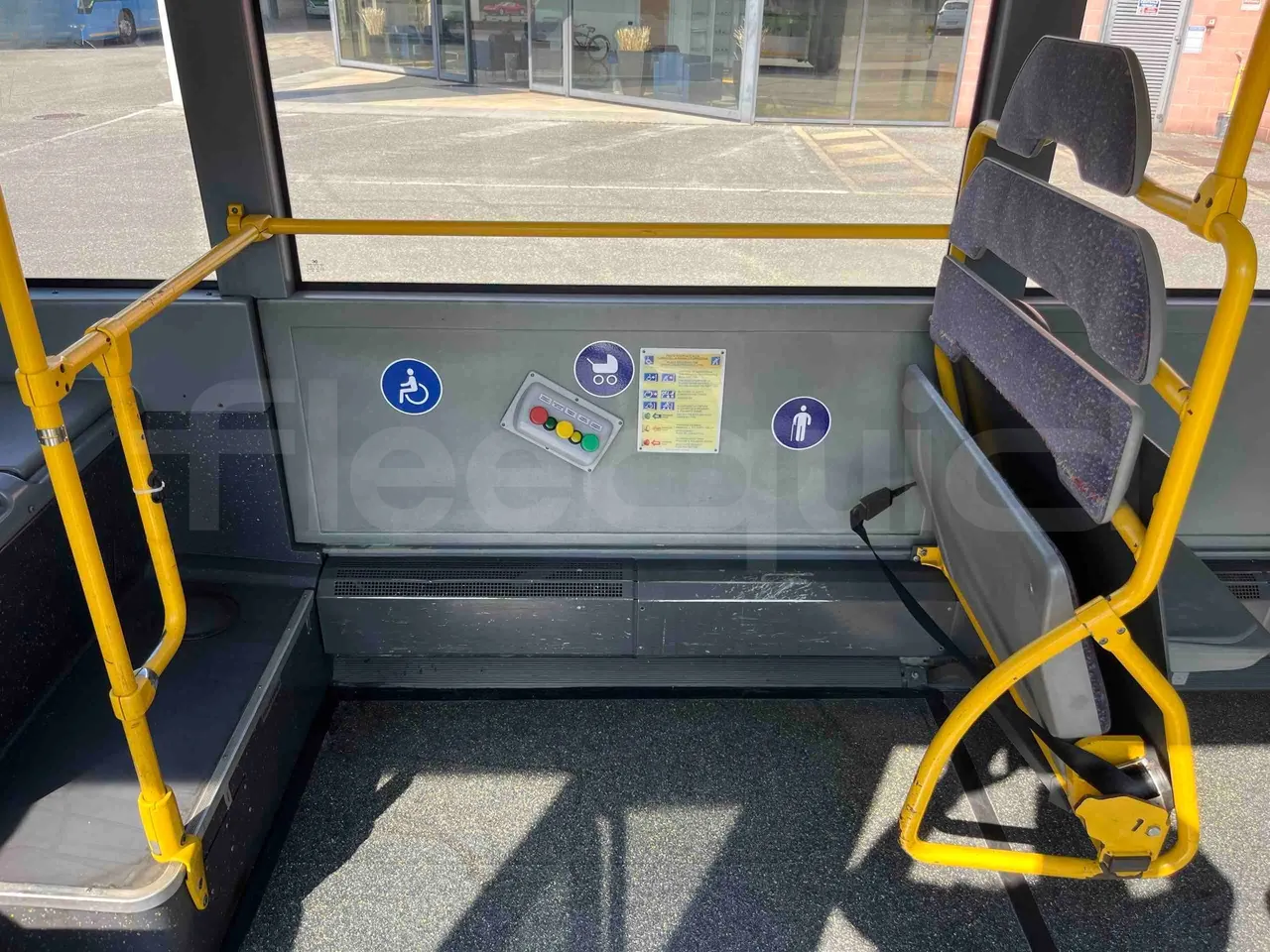Mercedes-Benz Citaro G - disabled area photo