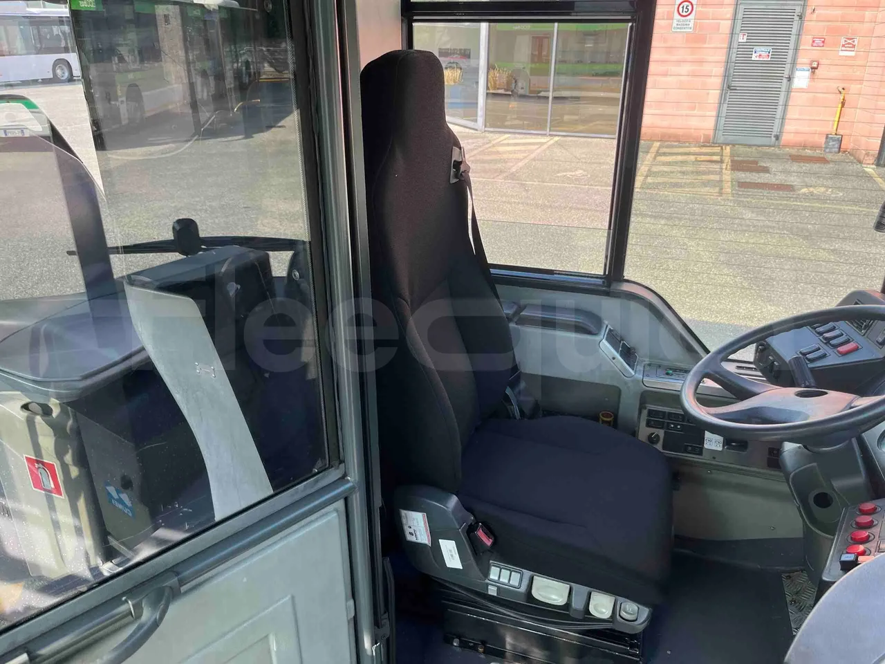 Mercedes-Benz Citaro G - driver's seat photo