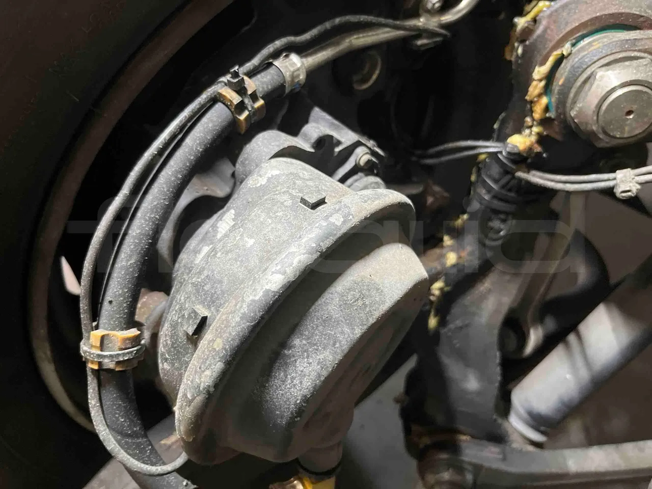 Mercedes-Benz Citaro G - front brake calipers right