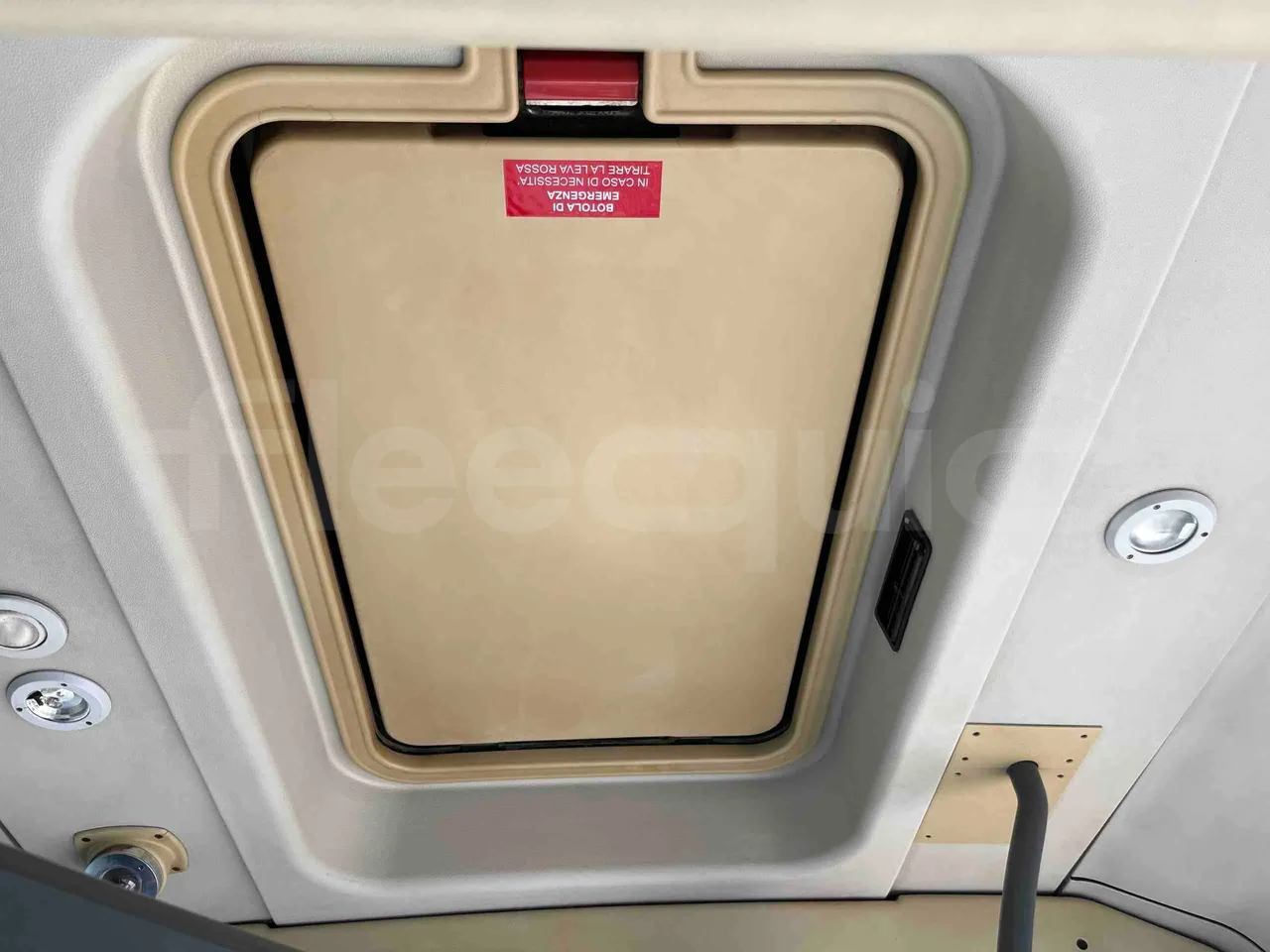 Mercedes-Benz Citaro G - roof hatch 3