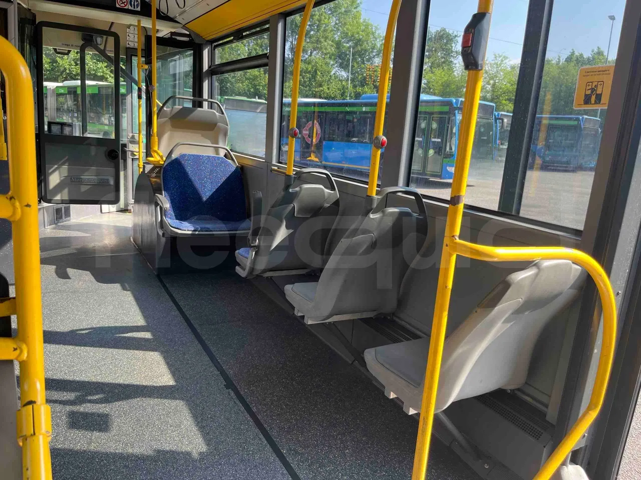 Mercedes-Benz Citaro G - table detail photo