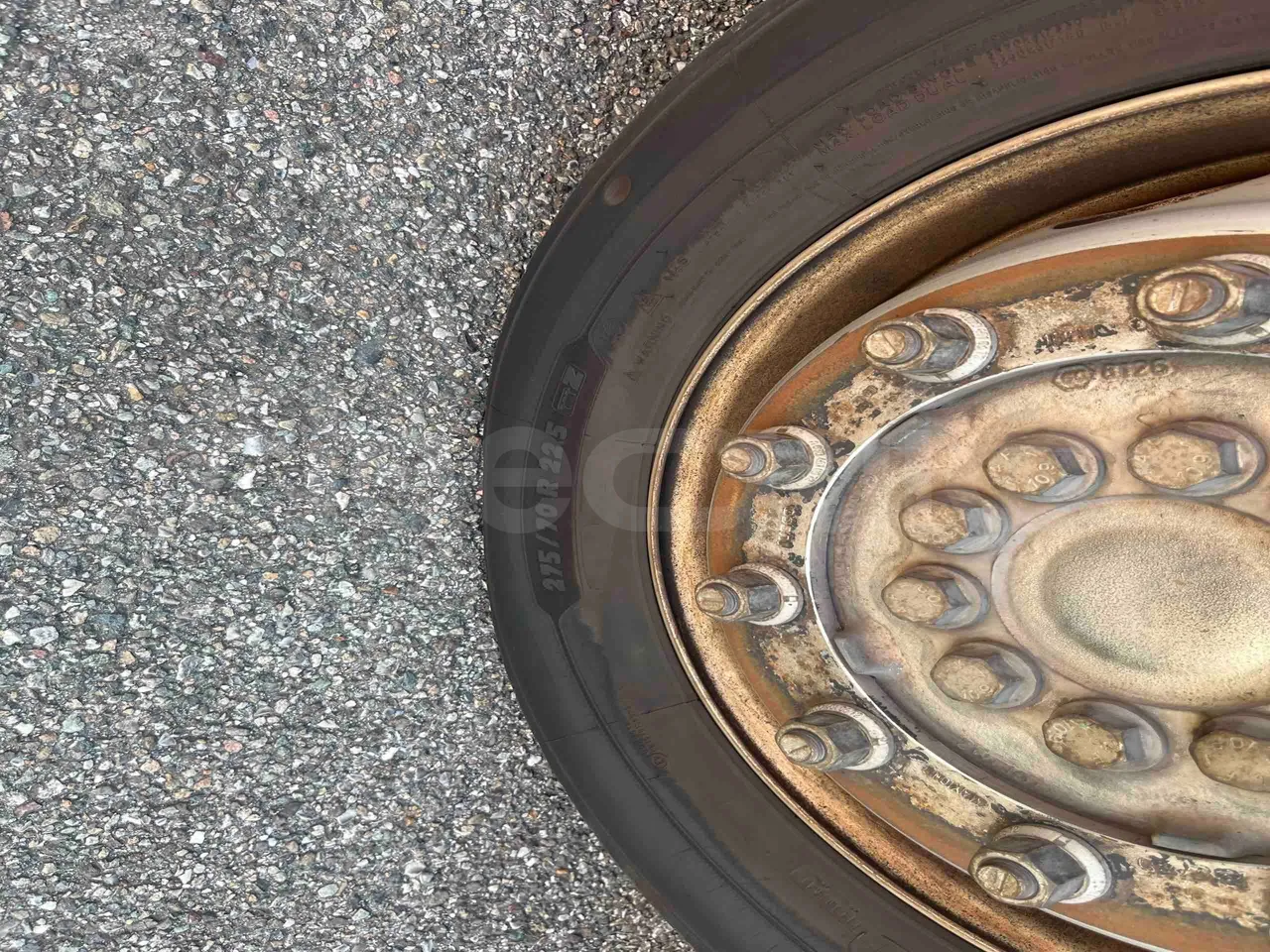 Mercedes-Benz Citaro G - front left tire measurements
