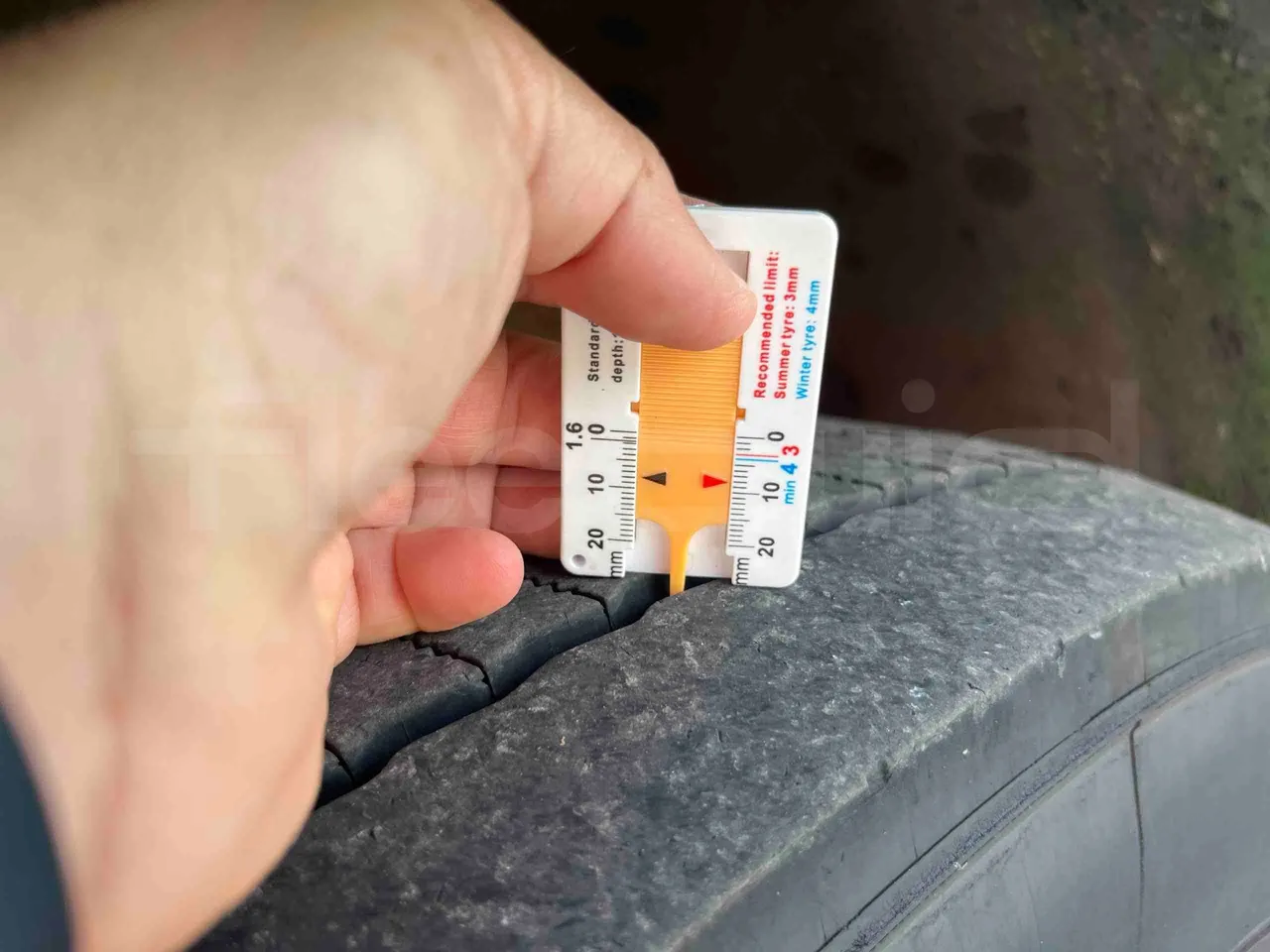 Mercedes-Benz Citaro G - rear left tire photo