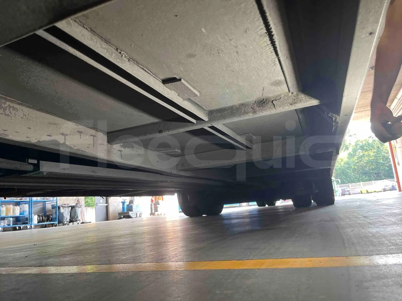 Mercedes-Benz Citaro G - central undercarriage photo