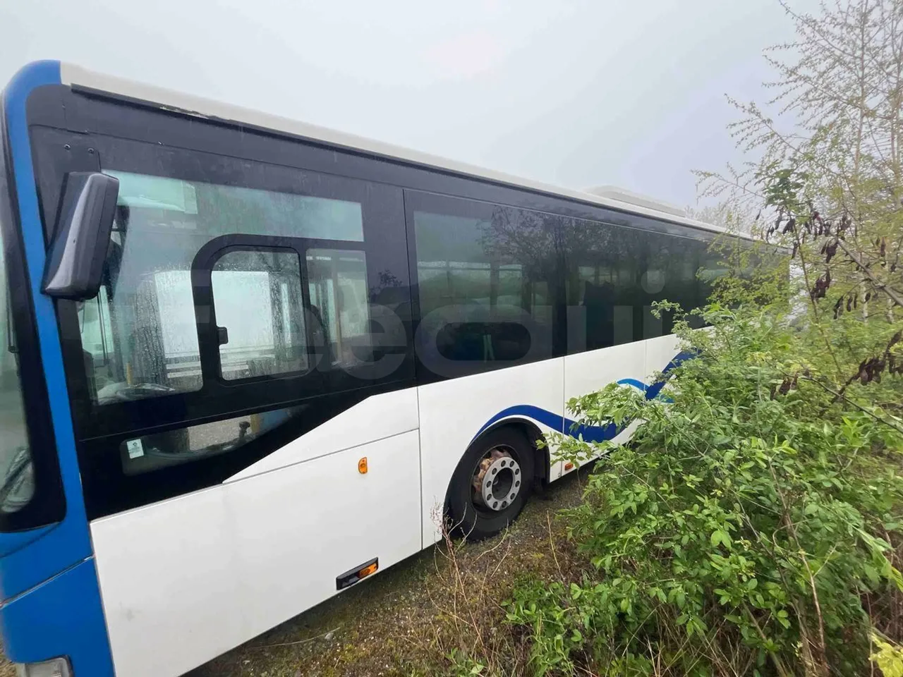 Iveco Crossway SFR162 - Euro 5 - 243 kW - 11.995 mt - 3/4 front left